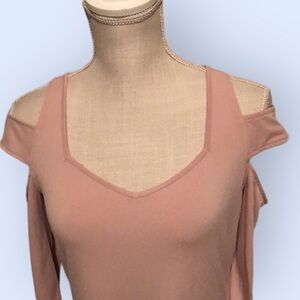 Pink cold shoulder 3/4 sleeve pullover by Bold element,  Medium